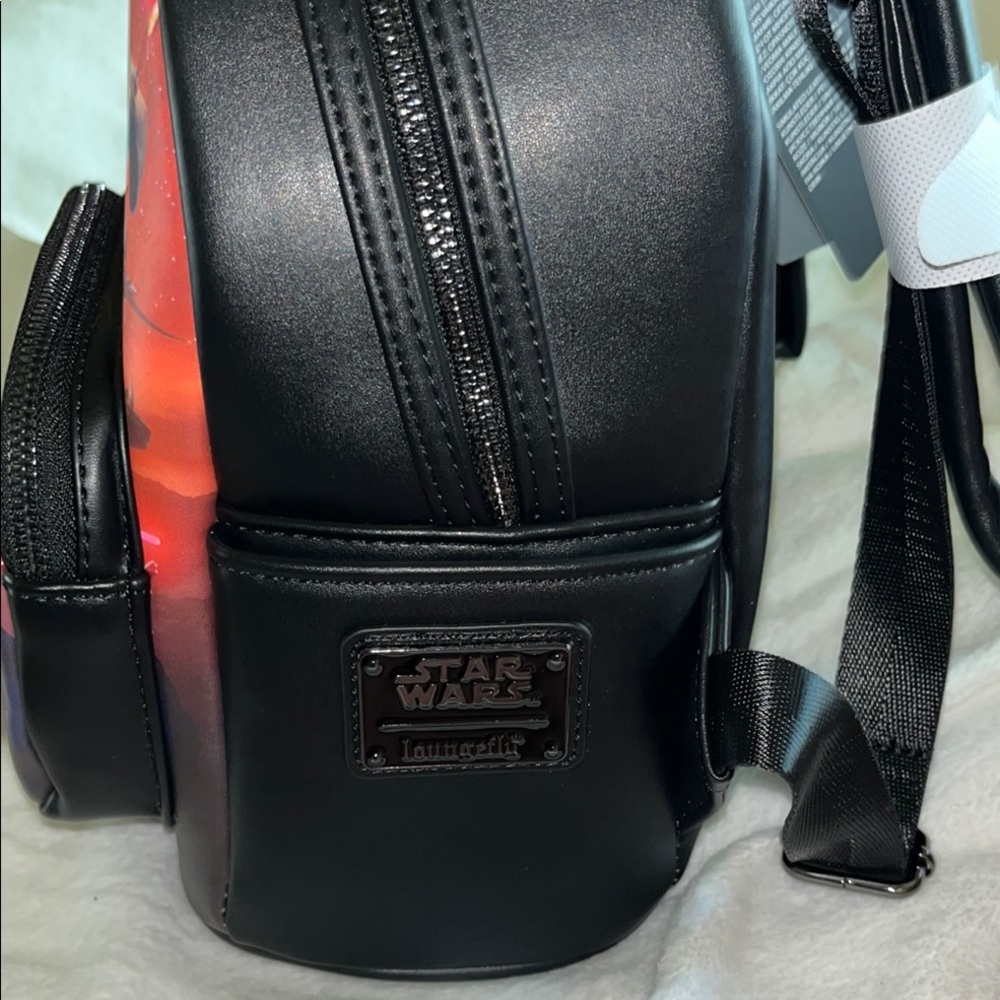 NWT Loungefly Star Wars Glow in the Dark Mini Backpack - Picture 4 of 6